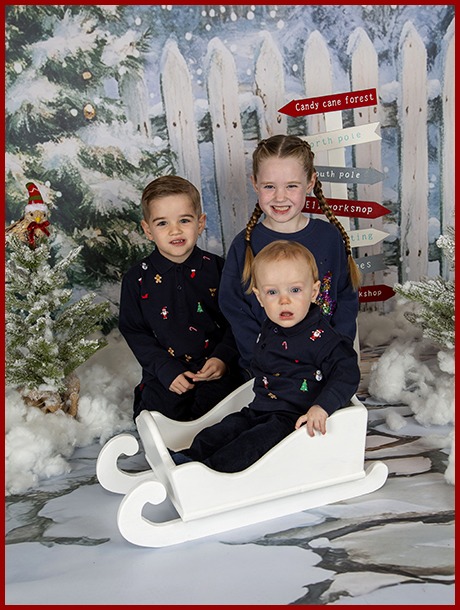 Family Christmas Themed Photoshoot, Village Photography, Hebburn
